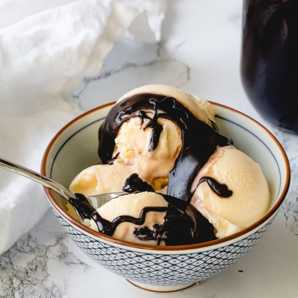 Easy Hot Fudge Sauce Recipe