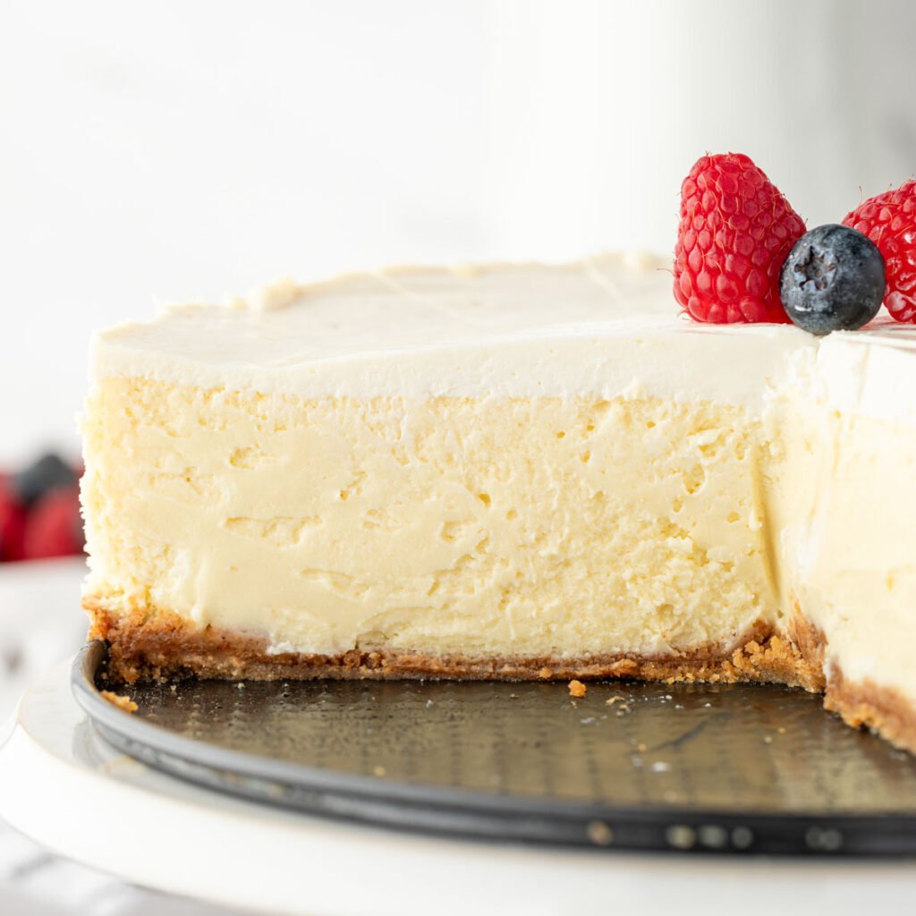 New York Cheesecake with Sour Cream Topping