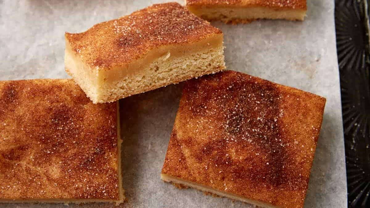 Close up shot of snickerdoodle bars.
