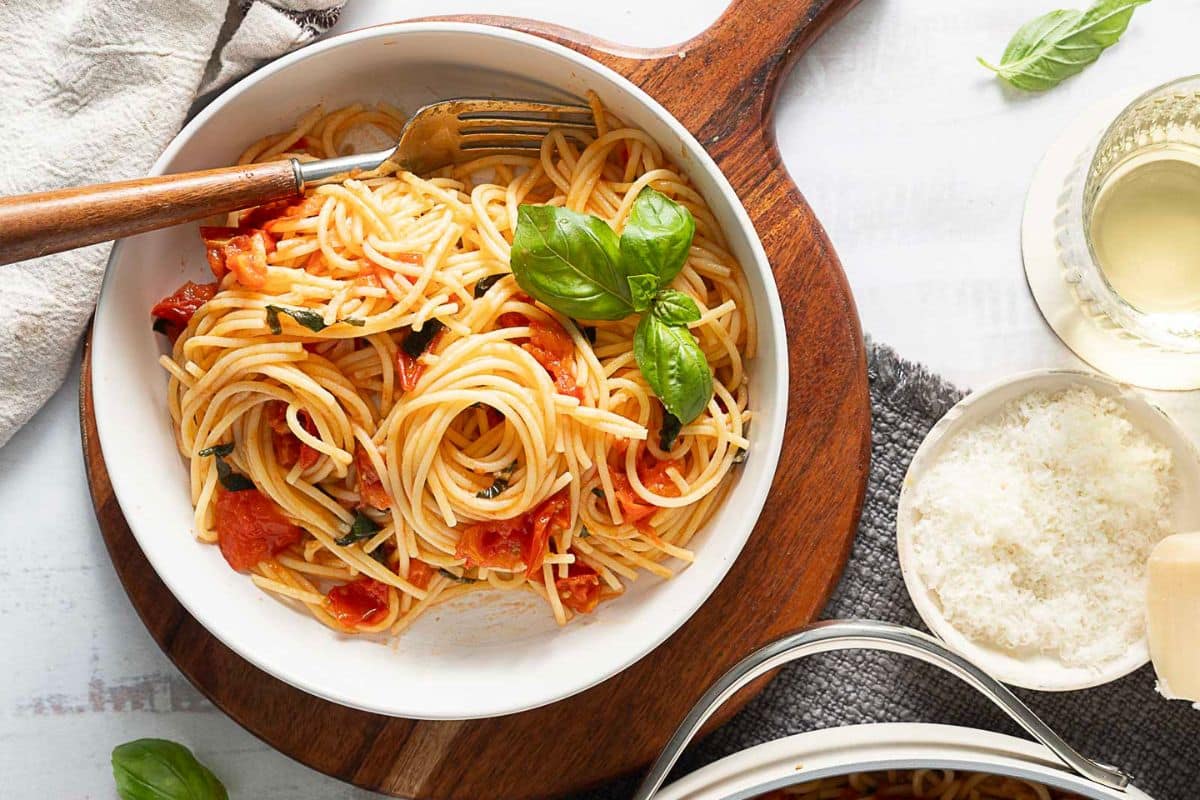 A close up shot of tomato basil pasta.